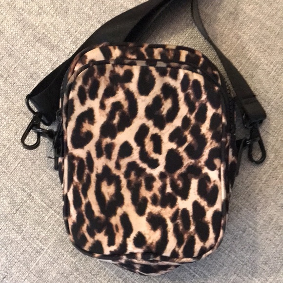 Leopard Print Crossbody Bag - Picture 3 of 12